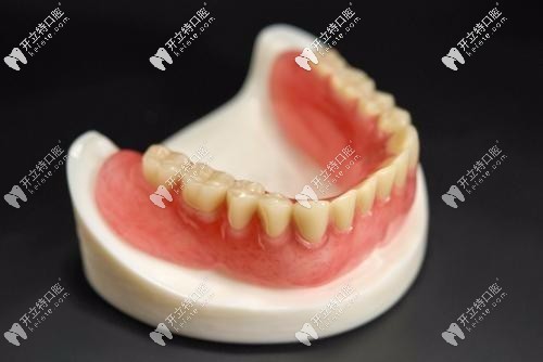 無(wú)掛鉤鑲牙是怎么回事?分享無(wú)掛鉤假牙的安裝視頻和價(jià)格