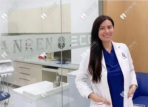 聽說廣州三仁口腔的外籍女醫(yī)生做全瓷貼面牙齒美白超拿手!