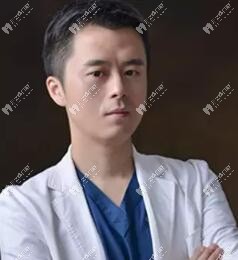 西安鼎秀齒科門診部 何畏