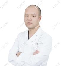 西安鼎秀齒科門診部 張佳