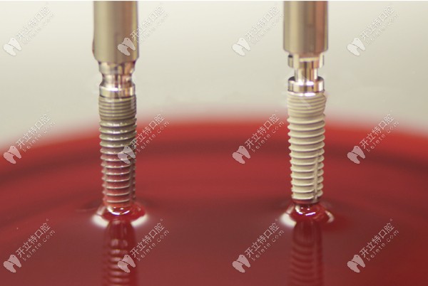 親水種植體和非親水種植體的對(duì)比