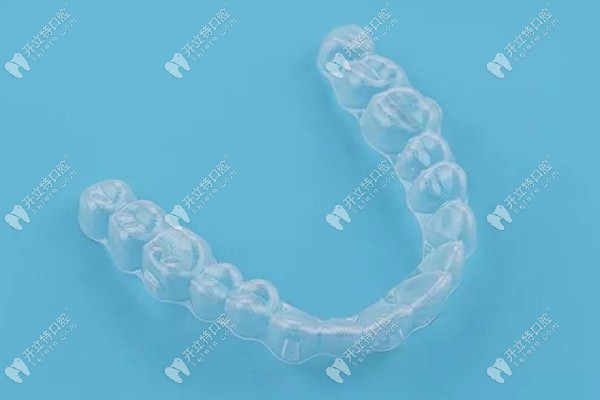 朔州天天口腔的收費價目表里,內(nèi)含多款隱形牙套的矯正費用