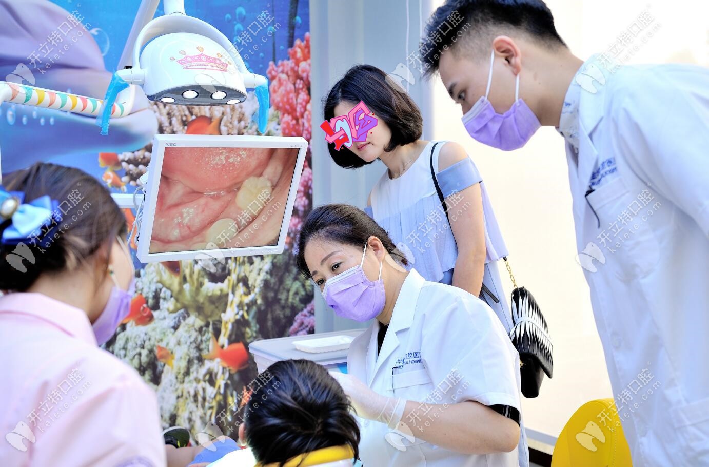 周亞軍院長(zhǎng)看診